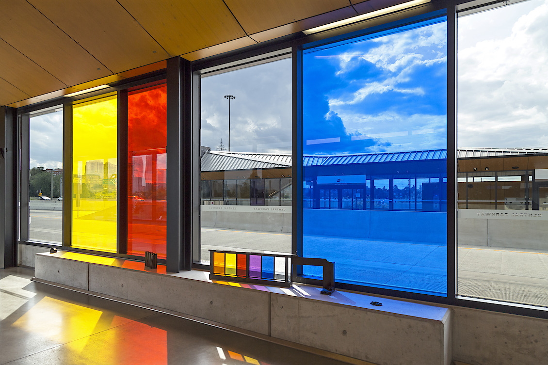 Building Colour, Mississauga MiWay, Central Parkway station