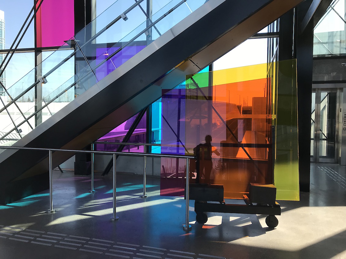 Building Colour, Mississauga MiWay, Etobicoke Creek station